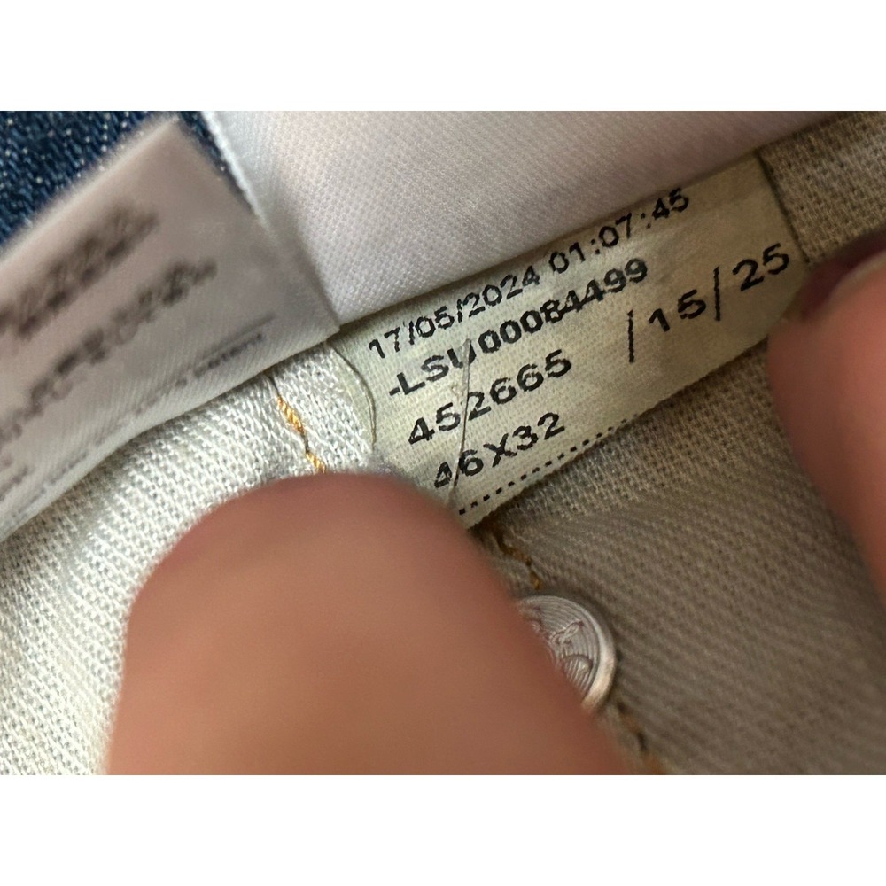 Levi Strauss 541 Men's Jeans 46x32, Dark Blue Denim - Picture 5 of 9
